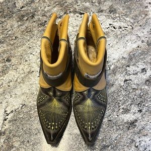 CANTY ONE OF A KIND OLD GRINGO BOOTS SZ 8B TAN/ DARK BROWN/ YELLOW